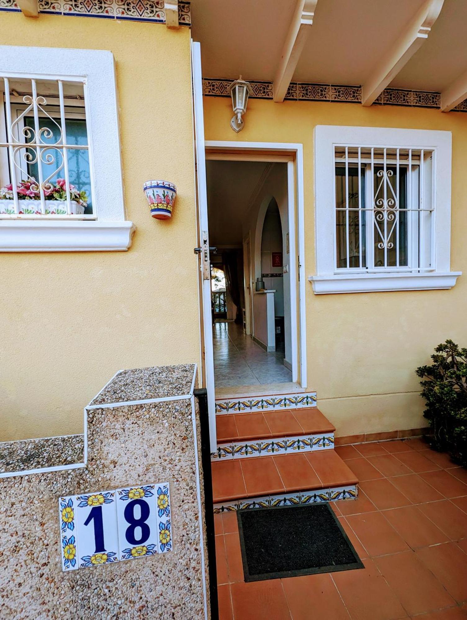 2 Bedroom Algorfa Townhouse With Pool Castillo de Montemar Luaran gambar